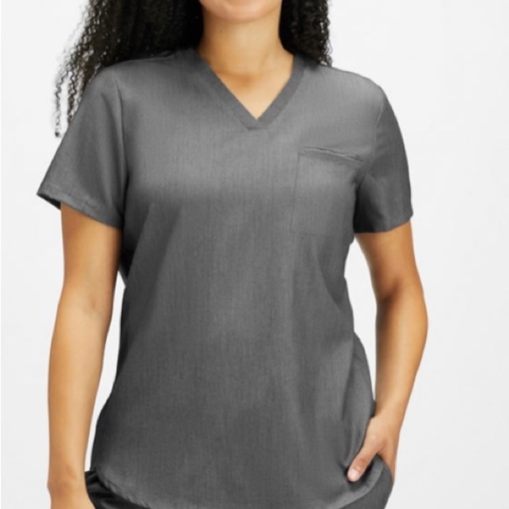Fabletics scrub set